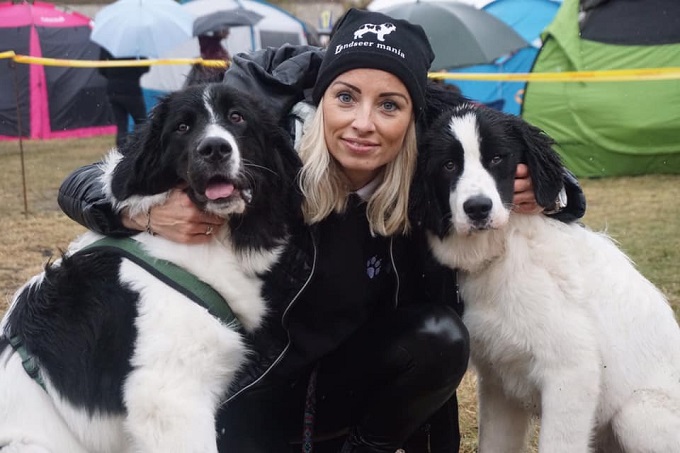 Baileys unok&aacute;ival Ingrid Gy&ouml;ngye Conorral &eacute;s Cleop&aacute;tr&aacute;val 2019-ben a kom&aacute;romi ki&aacute;ll&iacute;t&aacute;son: